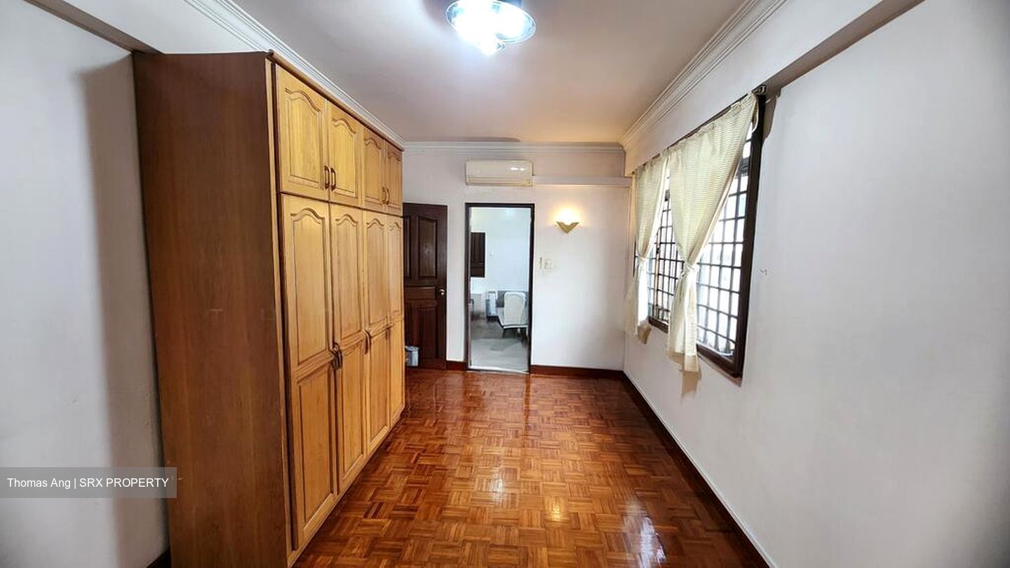 Florence Road (D19), Terrace #578328591